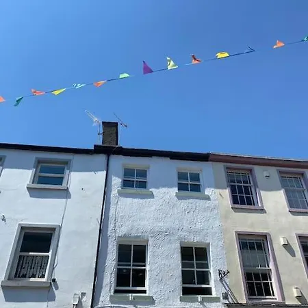 The Flat At The Crooked House *